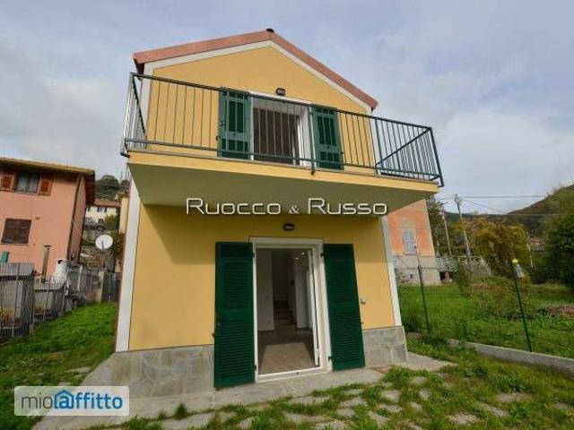 Villa con terrazzo Molassana