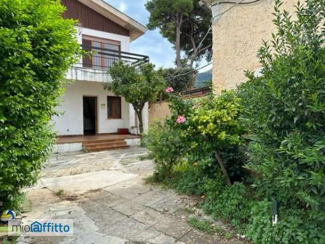 Villa con terrazzo Tommaso natale