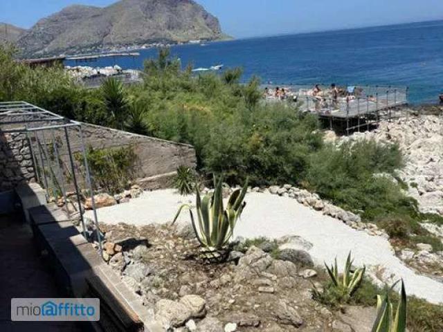 Villa con terrazzo Tommaso natale