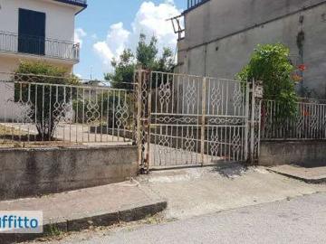 Villa con terrazzo Taurasi