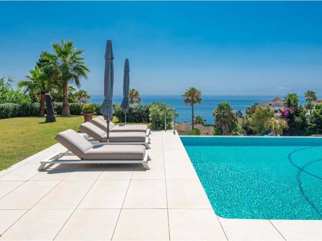 Villa con vista al mar