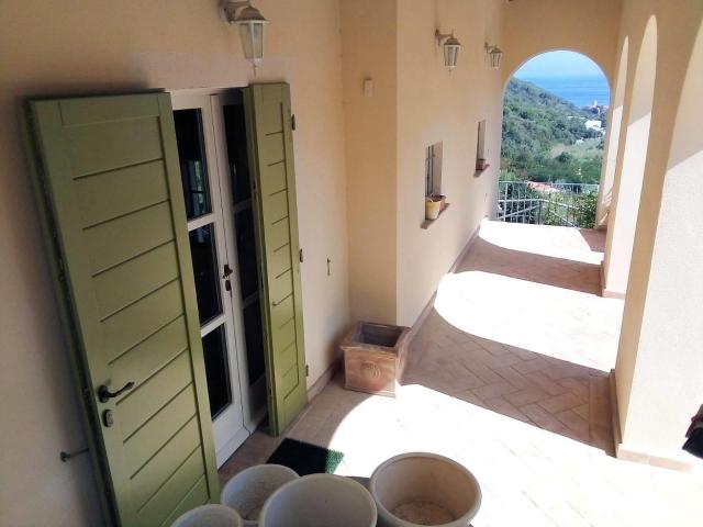 Villa con vista mare in vendita a Marciana Marina 250m² Marciana Marina