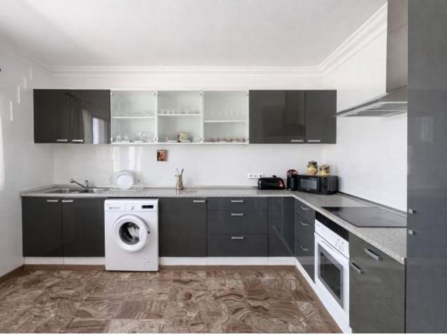 Villa con vistas parciales al mar en Ses Palmeres con apartamento independiente y posibilidad de amp