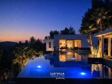Villa connectée avec une Vue Exceptionnelle 397m² Montferrier sur Lez