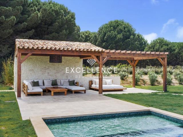 Villa Costa: Villa à proximité des plages à vendre à Ramatu 356m² Ramatuelle