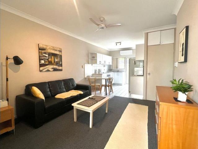VILLA CLOSE TO CITY CENTER