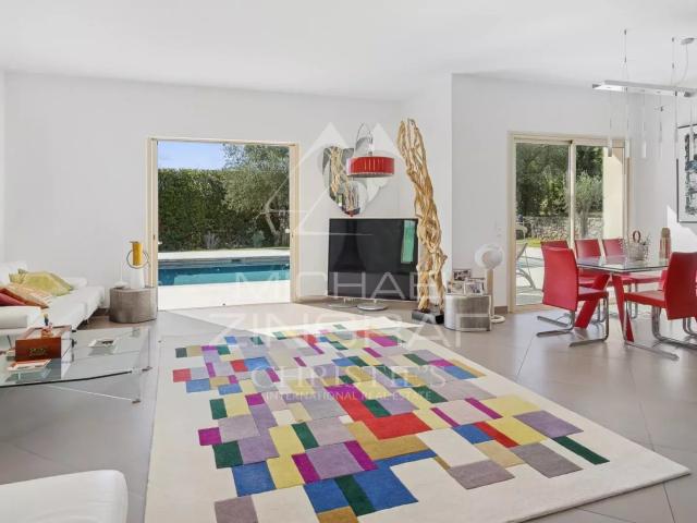 Villa avec piscine à Grasse, à 5 minutes d'Opio – 340 m² – Terrain de 5 000 m²