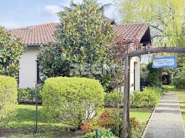 Villa d'architecte 195 m2 — Parc arboré de 5 389 m2 à MORCENX la Nouvelle