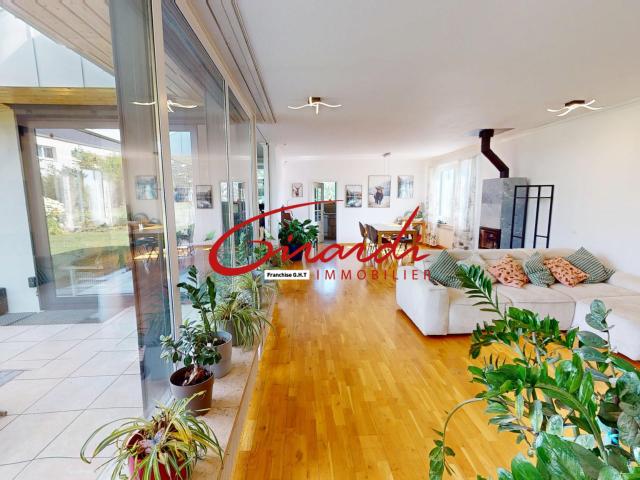 VILLA D’ARCHITECTE PLAIN PIED 161 M2 SUR 14,9 ARES 3 CHAMBRES + BUREAU SOUS SOL DOUBLE GARAGE SAUNA