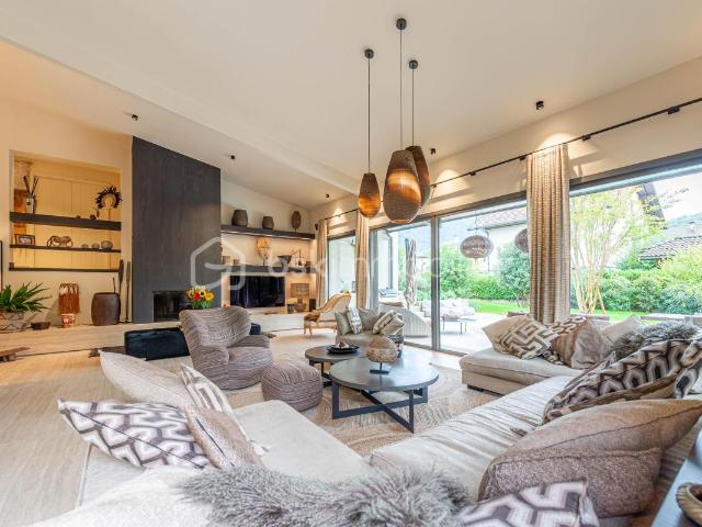 VILLA D ARCHITECTE PREMIUM SAINT JORIOZ CENTRE LAC ANNECY