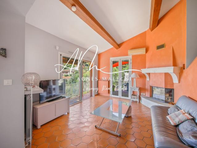 Villa d’architecte Vue mer Environnement privilégié à St cla. 172m² Le Lavandou
