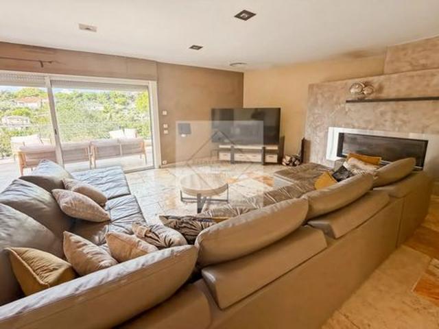 VILLA D’EXCEPTION – 430 M² – ROQUEFORT LES PINS