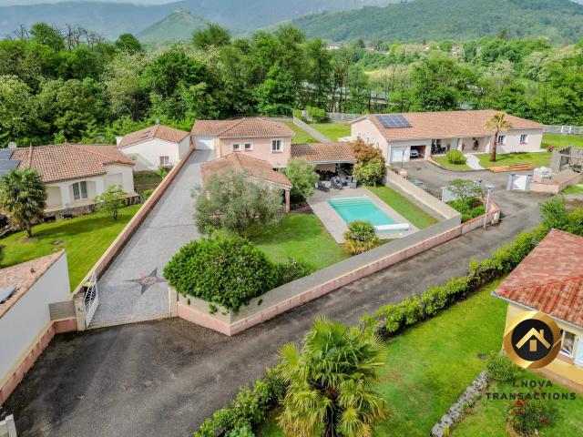 Villa d’exception avec vue et piscine – secteur recherché proche