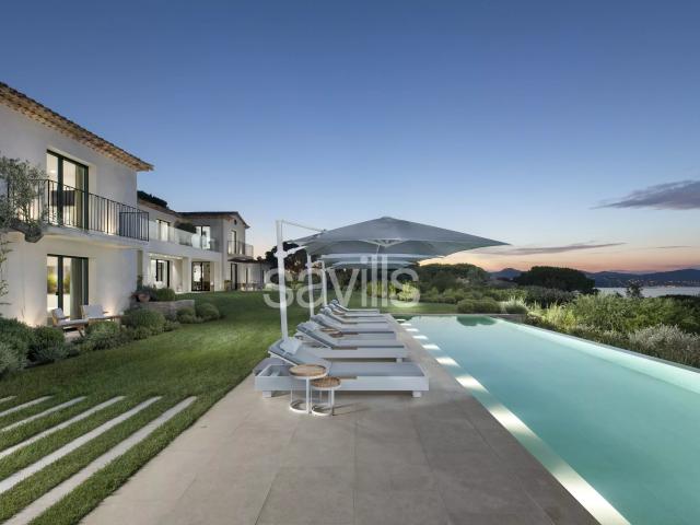 Villa d’Exception avec Vue Mer 6 suites et Studio