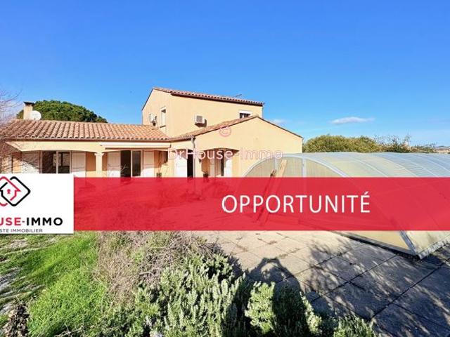 Villa dexception en bout dimpasse Vue montagnes, piscine et tranquillité