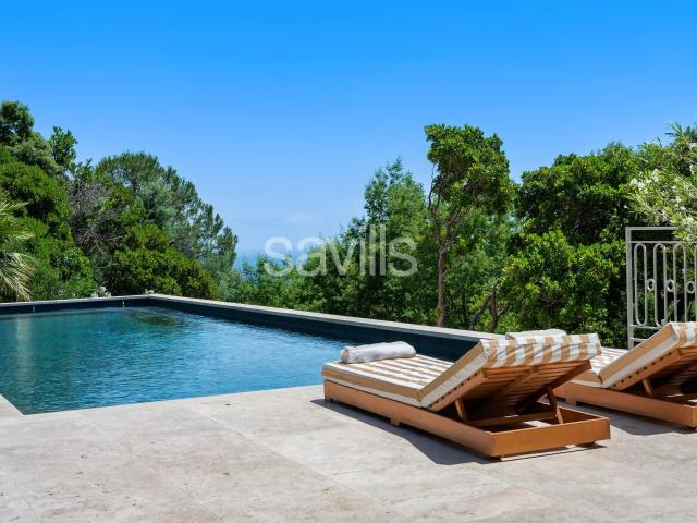 Villa d’exception pour 12 personnes entre mer et collines