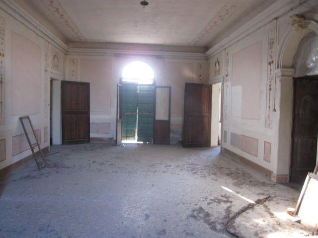 Villa da ristrutturare a Adria