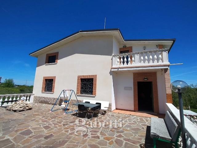 Villa da ristrutturare a Montagano