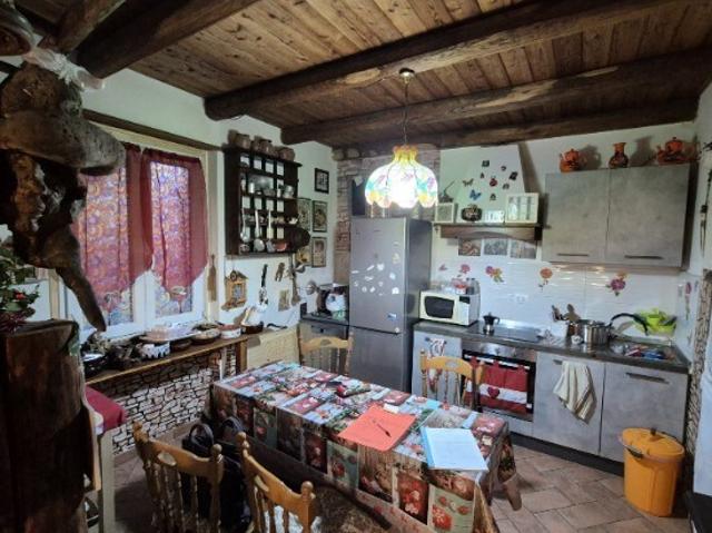 Villa da ristrutturare in via nostra signora della guardia 94, Castiglione Chiavarese