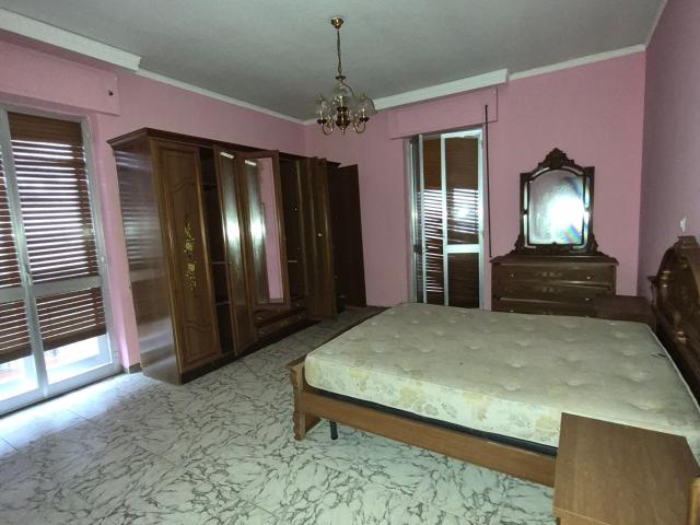 Villa da ristrutturare in viale i maggio 44, Maida