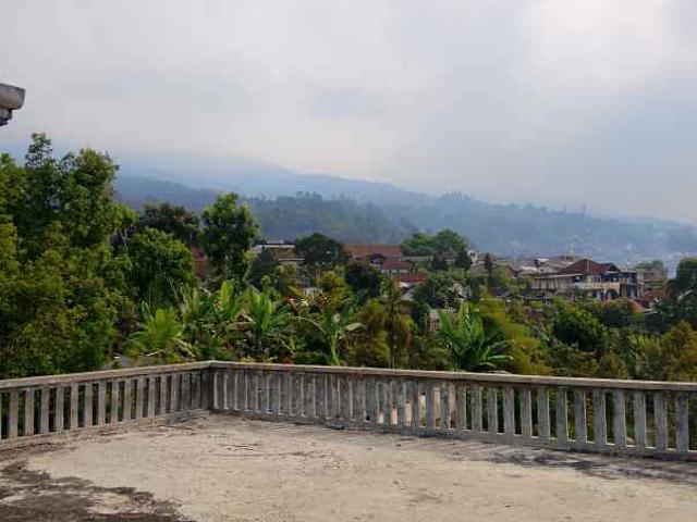 Villa dan Kebun Durian