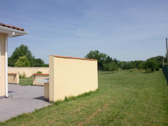 VILLA D'ARCHITECT ATYPIQUE GARAGE 4 VOITURES TERRAIN 2657