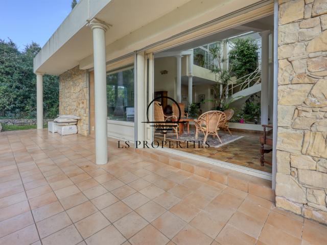 Villa D'architecte Tres Spacieuse Et Lumineuse 292m² Sanary sur Mer