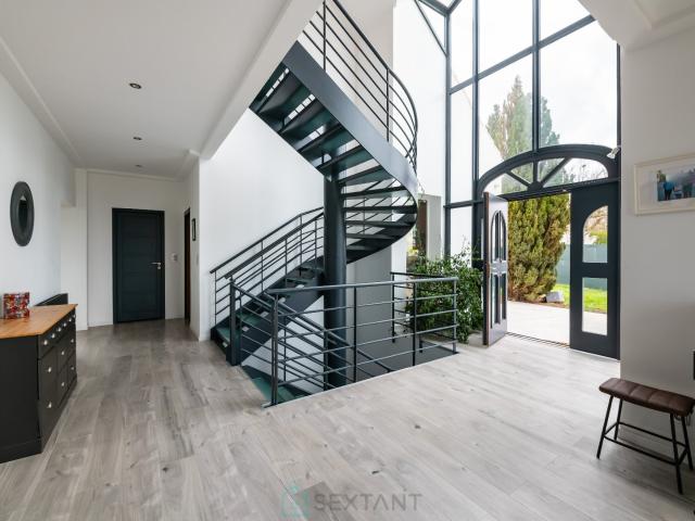 Villa d'architecte à 35 mn de Paris gare de Lyon