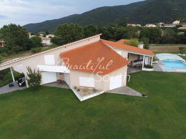 Villa D'architecte Aux Vues Panoramiques Sur 2 Hectares, Sr. 279m² Vinça