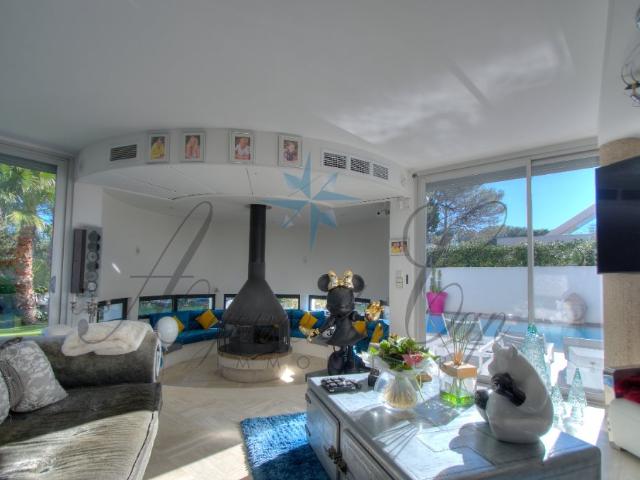 Villa D'architecte Avec Piscine À Valescure 210m² Saint Raphaël