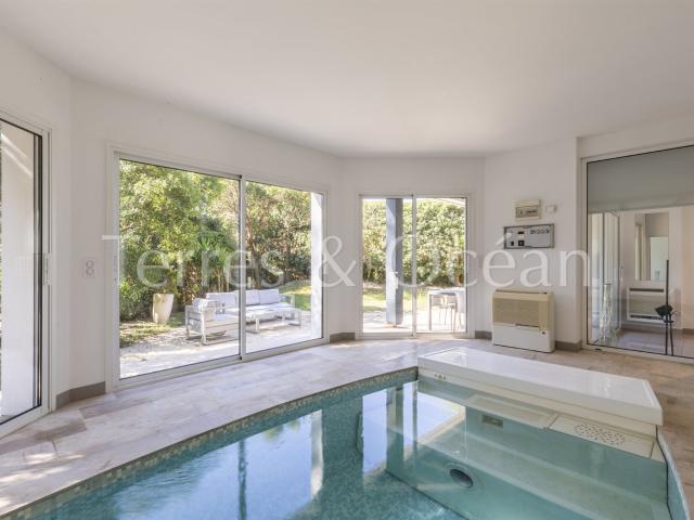 Villa D'architecte Avec Piscine Interieure Capbreton 157m² Capbreton