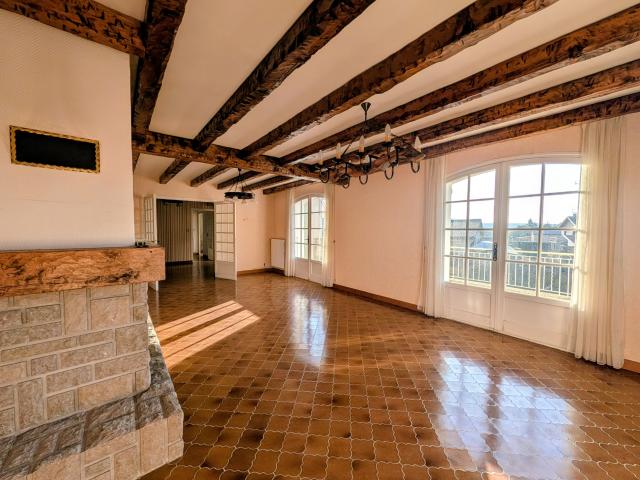 Villa d'architecte composée de 2 appartements sur un terrain de plus de 2656m2