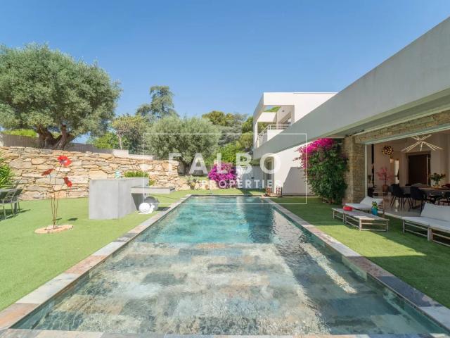 Villa d'architecte de bord de mer domaine sécurisé La Ciotat 170m² La Ciotat