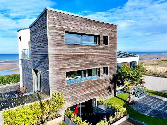 Villa d'architecte design sur la plage Villers sur Mer T. 250m² Villers sur Mer