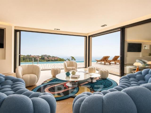Villa d'Architecte d'Exception Vue mer sur les Hauteurs de. 415m² Bastia