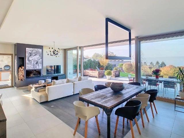 Villa with 5.5 rooms on sale in Haute Savoie, Évian les Bains 302 m² | dreamo. Ch