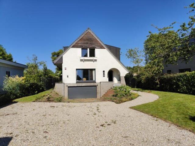 Villa d'architecte rénovée et meublée