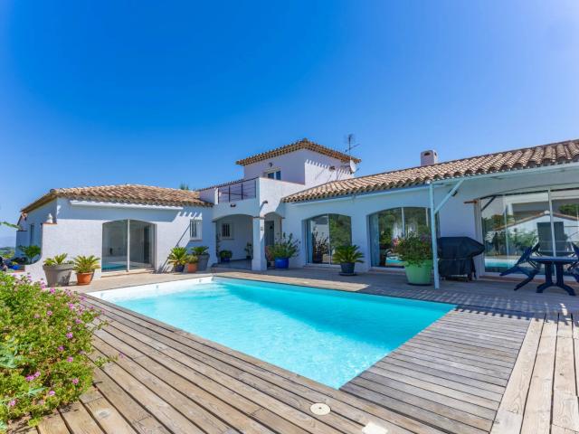 Villa d'architecte route des plages