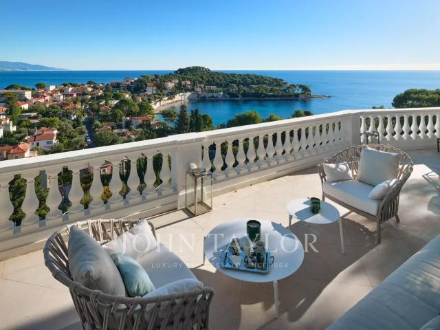 Villa d'architecture classique 400m² Saint Jean Cap Ferrat