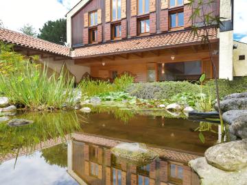 Villa d'architettura moderna nella natura