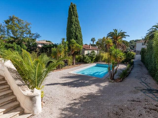 Villa de 4 chambres de luxe en vente Sanary sur Mer, Provence Alpes Côte d'Azur