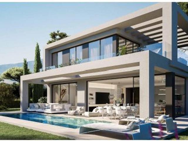 Villa de 4 dormitorios, 4 baños con vistas al mar. Benahavís, Marbella. Obra Nueva