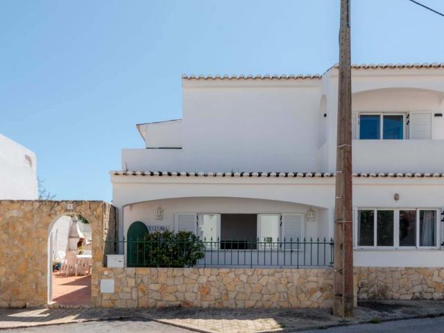 Villa de 4 quartos com personalidade e piscina em Almádena 146m² Luz