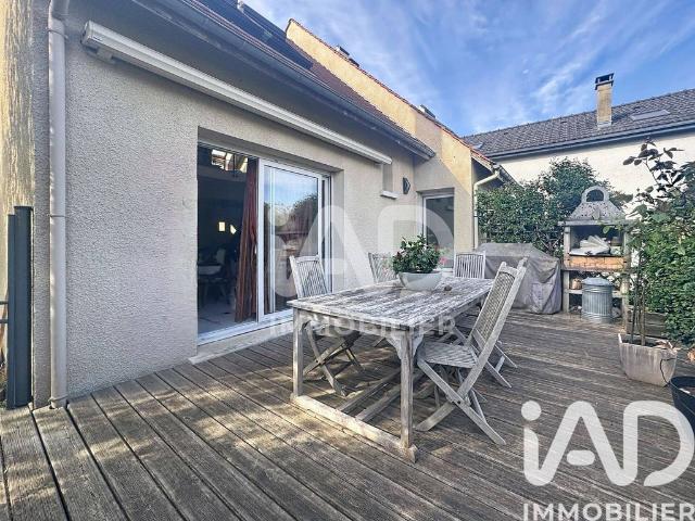 Villa de 5 pièces de luxe en location Villecresnes, Île de France