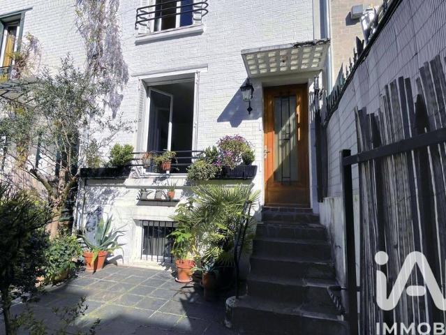 Villa de 5 pièces de luxe en vente Buttes Chaumont, Villette, Bas Belleville, Paris, Île de France