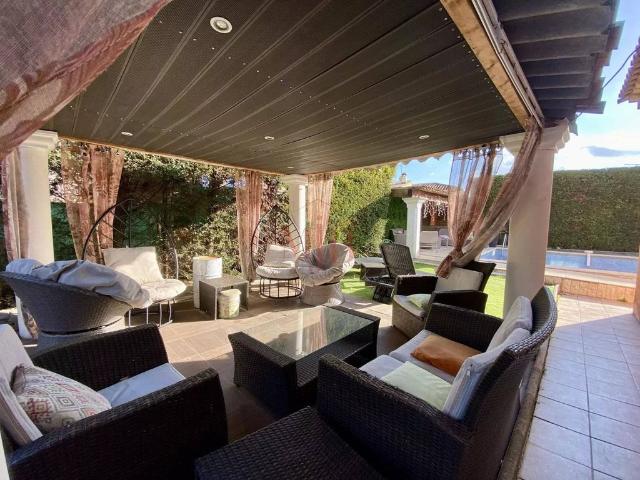 Villa de 5 pièces de luxe en vente Châteauneuf le Rouge, Provence Alpes Côte d'Azur