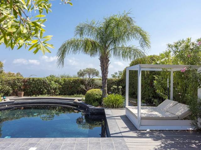 Villa de 5 pièces de luxe en vente Saint Laurent du Var, Provence Alpes Côte d'Azur