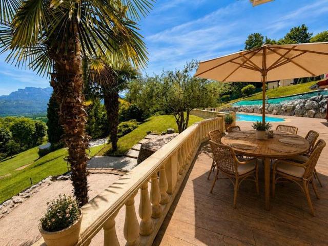 Villa de 5 pièces principales