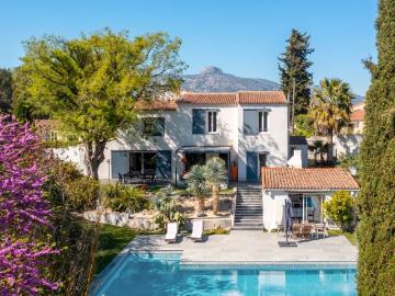 Villa de 6 pièces de luxe en vente Aubagne, Provence Alpes Côte d'Azur