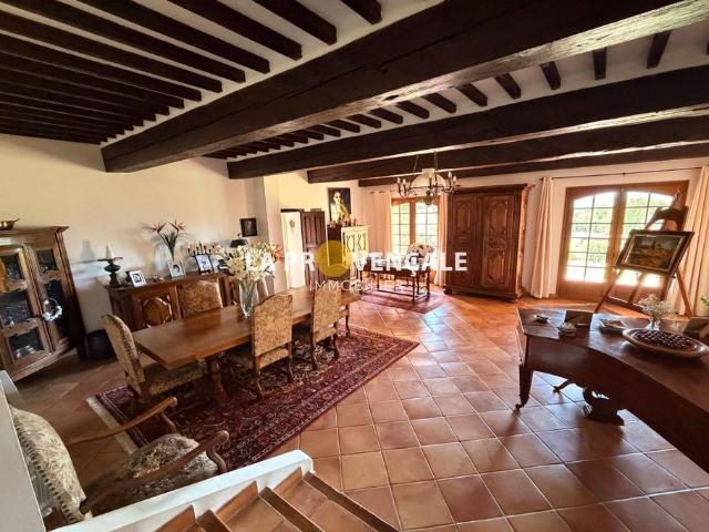 Villa de 6 pièces de luxe en vente Châteauneuf le Rouge, Provence Alpes Côte d'Azur